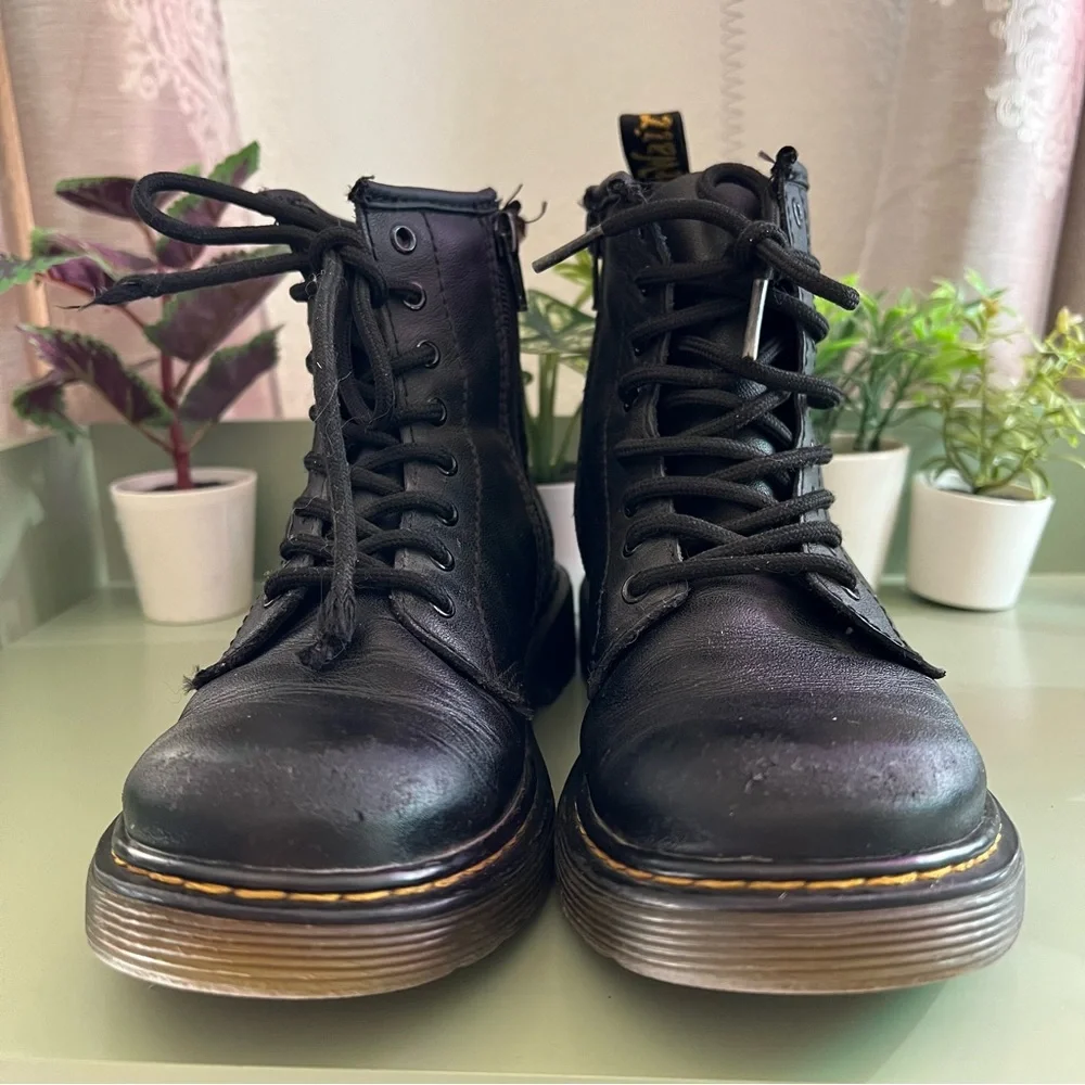 Dr. Martens 1460 J Black Leather Lave Up Boots Size 3